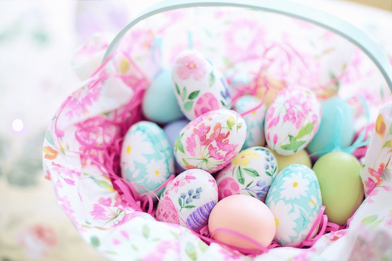 フランスでの復活祭 Paques パック のイースターエッグ探し ワイドラーニング バイリンガル家庭の学び